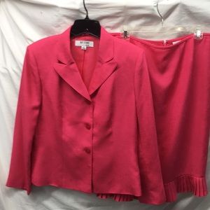 Suit studio New York  2 piece skirt suit ladies sz 12